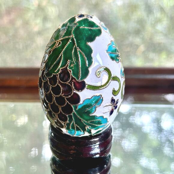Vintage Cloisonné Enamel Egg with Grape and Leaf Design – with Stand - Picture 1 of 8